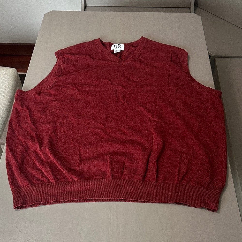 Harbor Bay Men’s V-Neck Sweater Vest in Burgundy Red